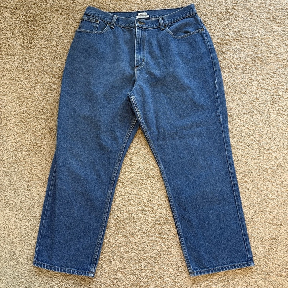 L.L Bean Original Fit Relaxed Straight Blue Jeans Denim Women's Size 18P Cotton